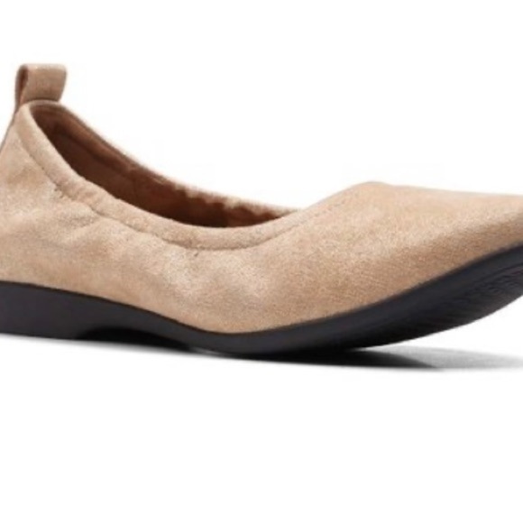 Clarks Gold Metallic Un Darcey Vibe Leather Ballet Flat in Size 10 - Picture 5 of 5